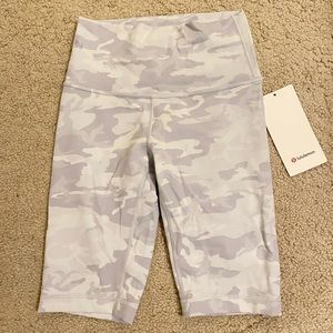 Lululemon Wunder Under Biker Short 10" size 4